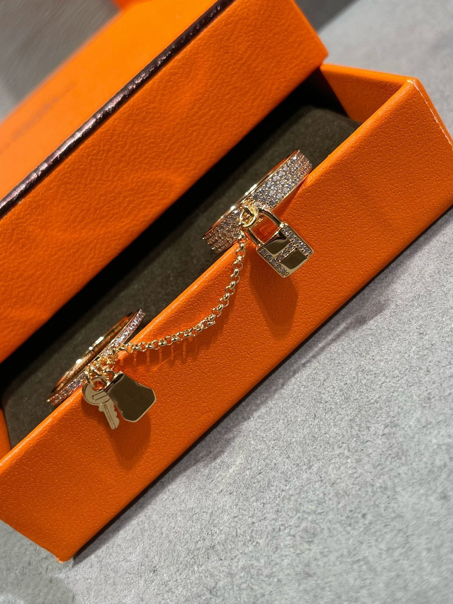 [OAK JURI]HM KELLY CLOCHETTE DOUBLE RING IN  WITH DIAMONDS