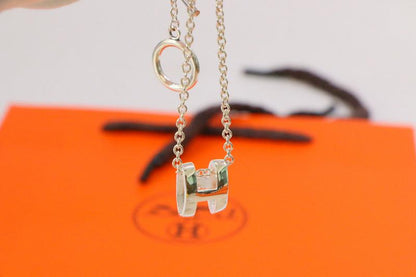 [OAK JURI]HM NECKLACE H LETTER OVAL SERIES