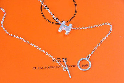 [OAK JURI]HM NECKLACE H LETTER OVAL SERIES