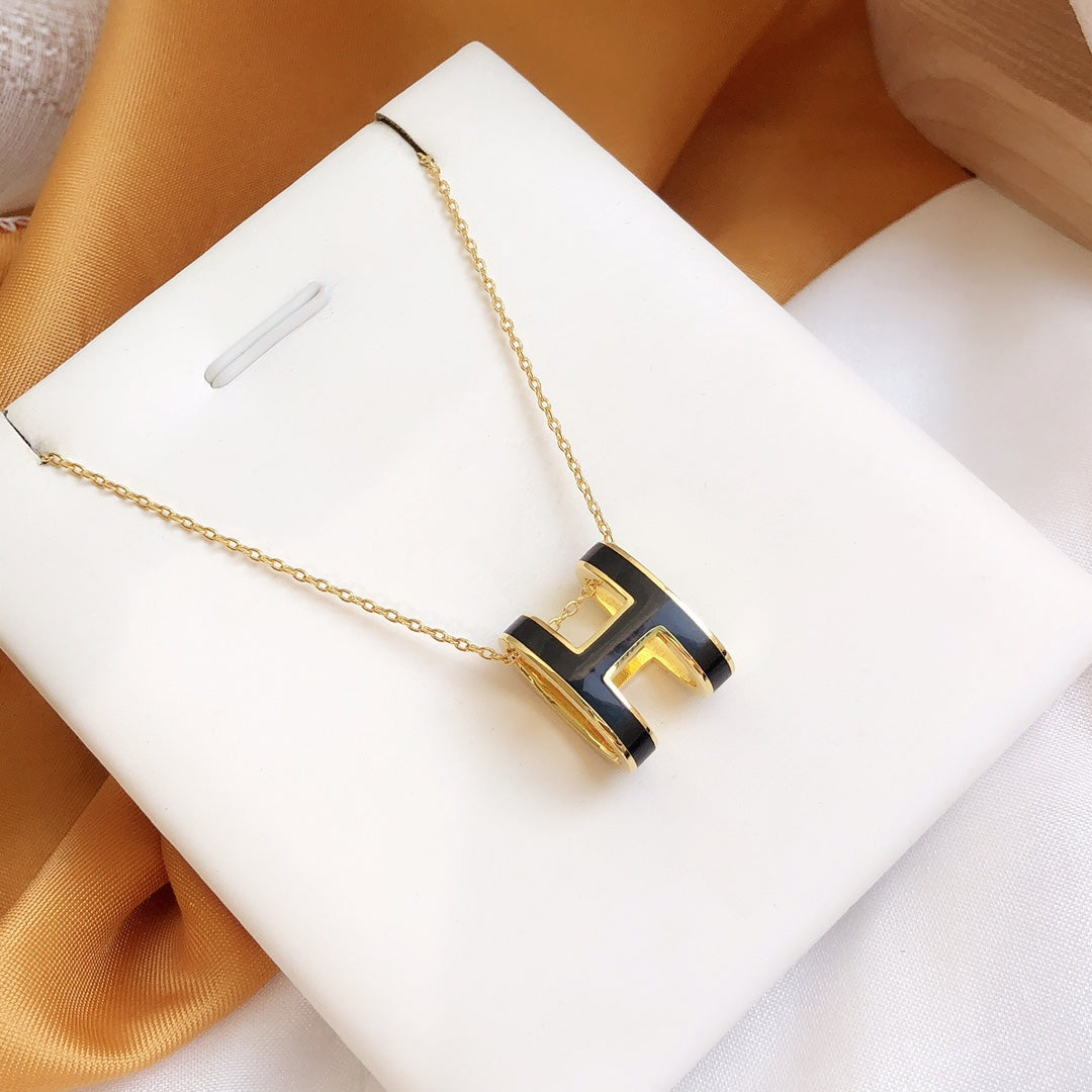 [OAK JURI]HM CLIC BLACK ENAMEL GOLD NECKLACE
