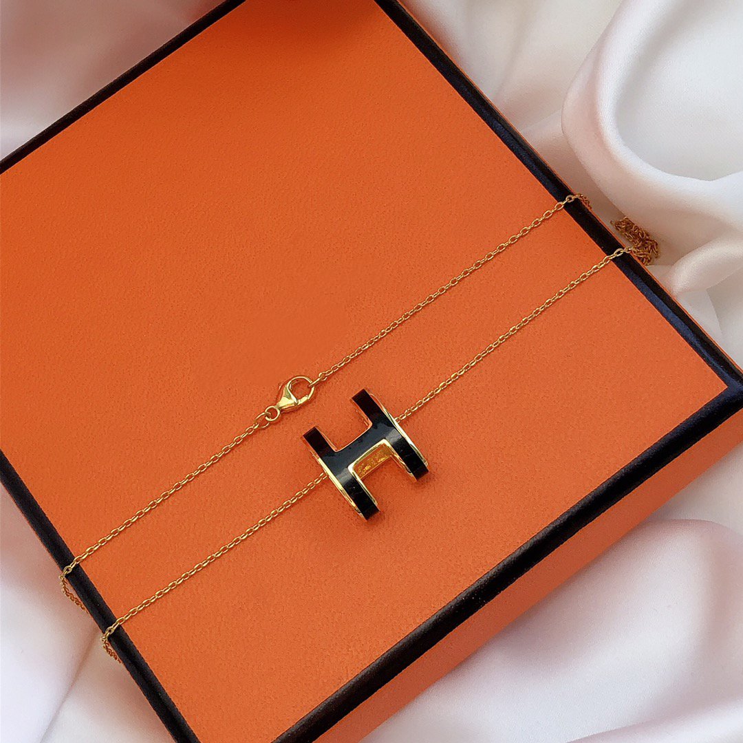 [OAK JURI]HM CLIC BLACK ENAMEL GOLD NECKLACE