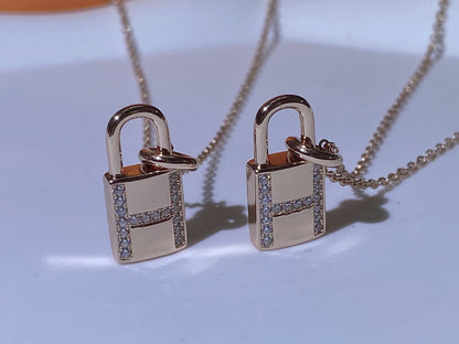 [OAK JURI]HM ADVANCED NICHE LOCK HEAD NECKLACE DIAMONDS