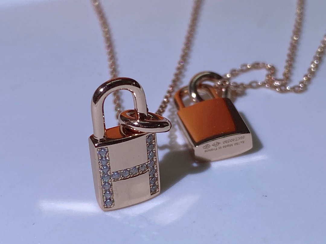 [OAK JURI]HM ADVANCED NICHE LOCK HEAD NECKLACE DIAMONDS