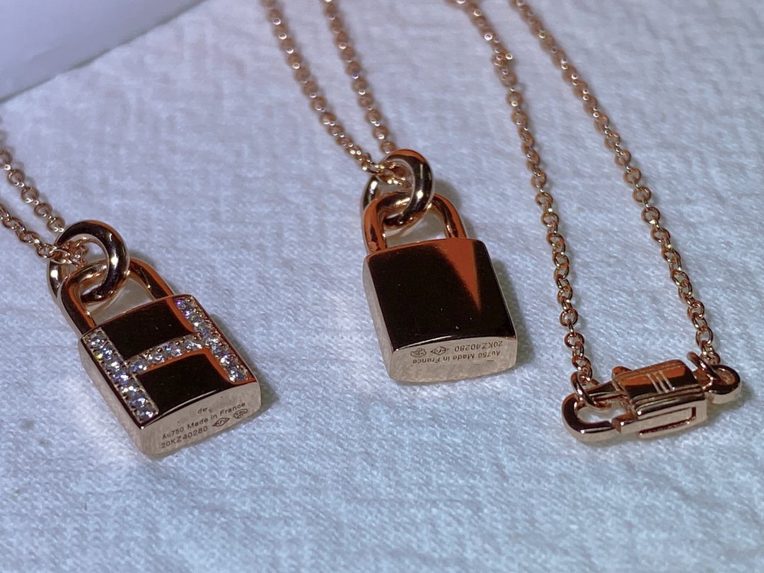[OAK JURI]HM ADVANCED NICHE LOCK HEAD NECKLACE DIAMONDS