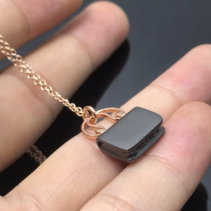 [OAK JURI]WOMEN'S HM AMULETTES CONSTANCE PENDANT NECKLACE