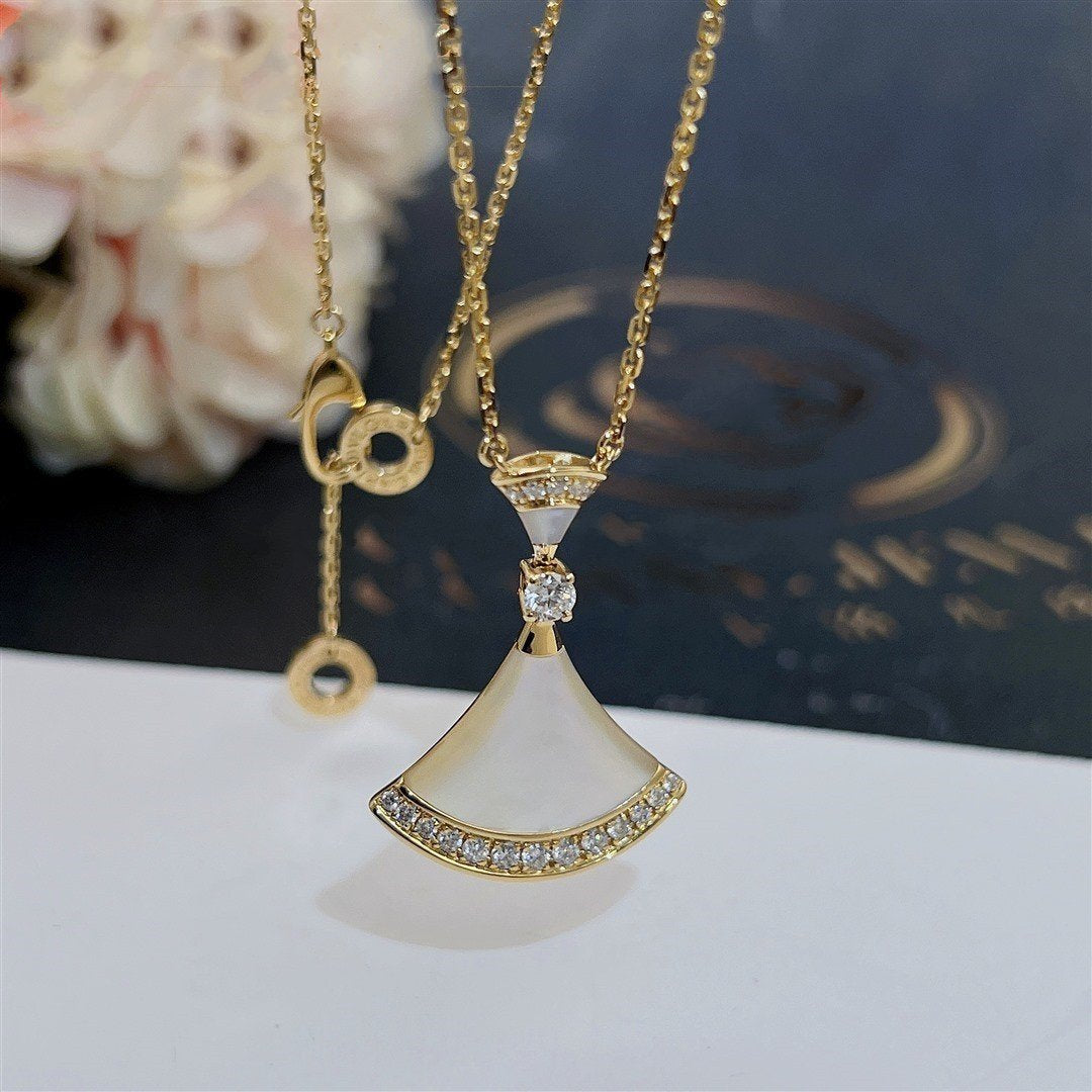[OAK JURI]DREAM NECKLACE MOP GOLD DIAMOND