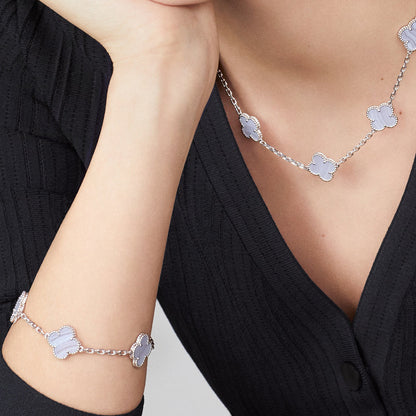 [OAK JURI]CLOVER 10 MOTIFS BLUE CHALCEDONY NECKLACE