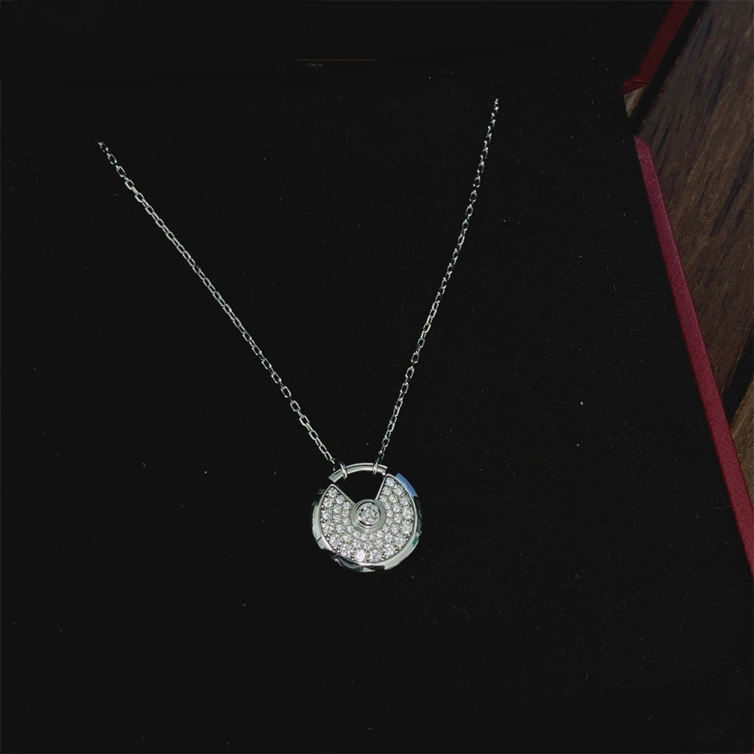 [OAK JURI]AMULETTE SILVER FULL DIAMOND NECKLACE