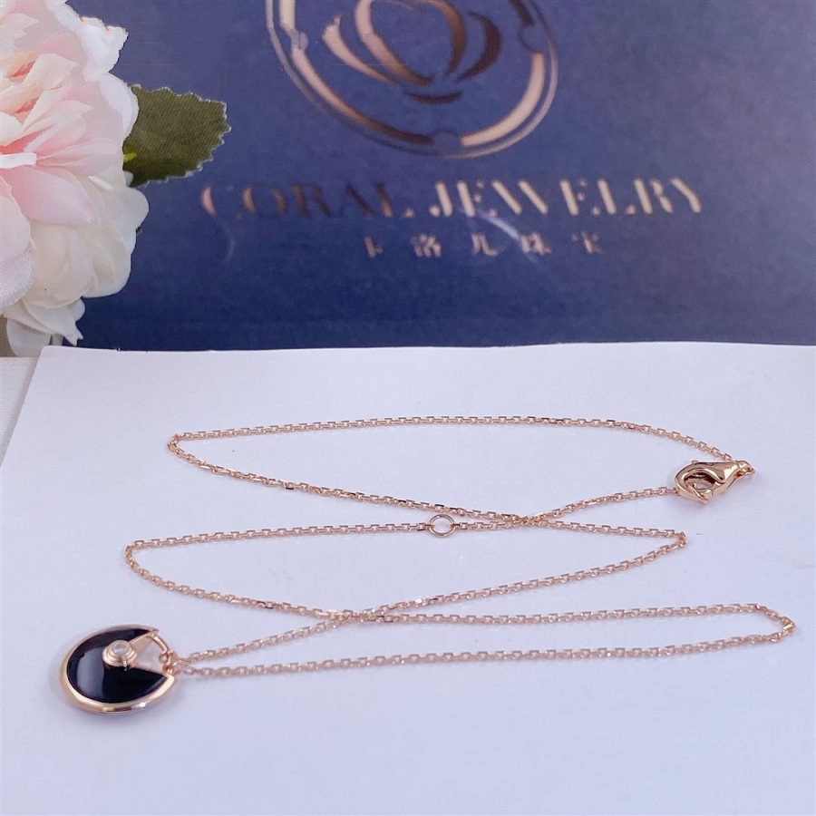[OAK JURI]AMULETTE ROSE GOLD ONYX NECKLACE