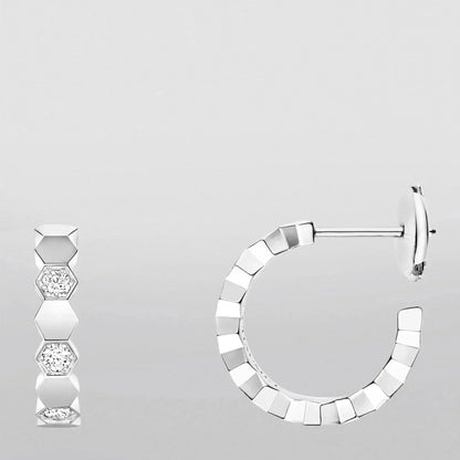 [OAK JURI]Hollow Design Four-Leaf Clover Flower Shape Ring