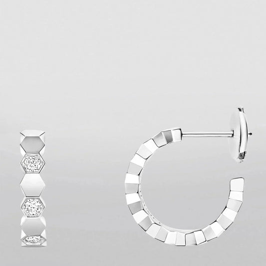 [OAK JURI]Hollow Design Four-Leaf Clover Flower Shape Ring