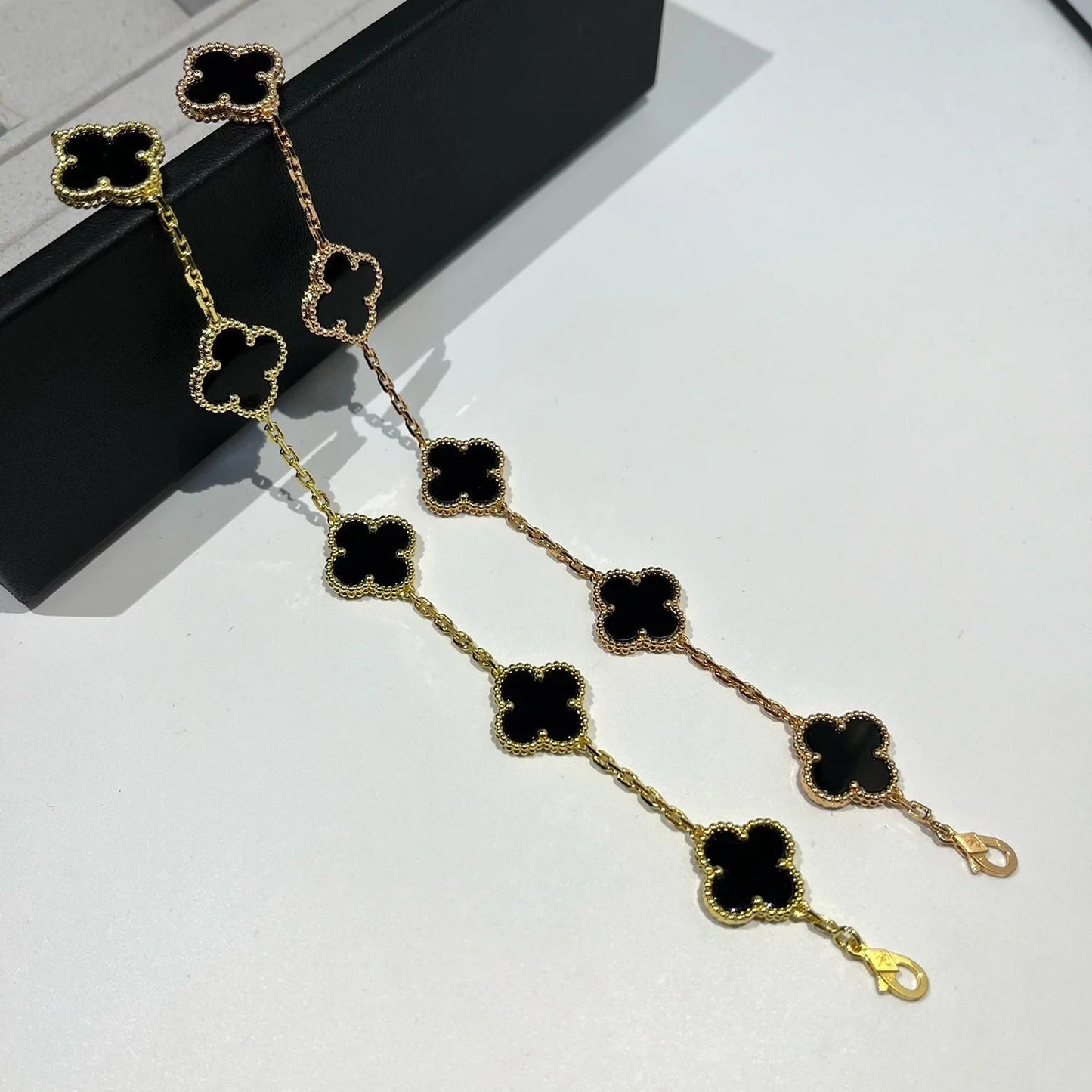 [OAK JURI]CLOVER  5 MOTIFS BLACK ONYX BRACELET