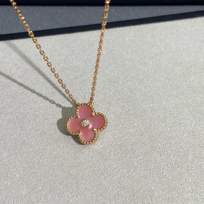 [OAK JURI]CLOVER 15MM DIAMOND PINK MOP NECKLACE