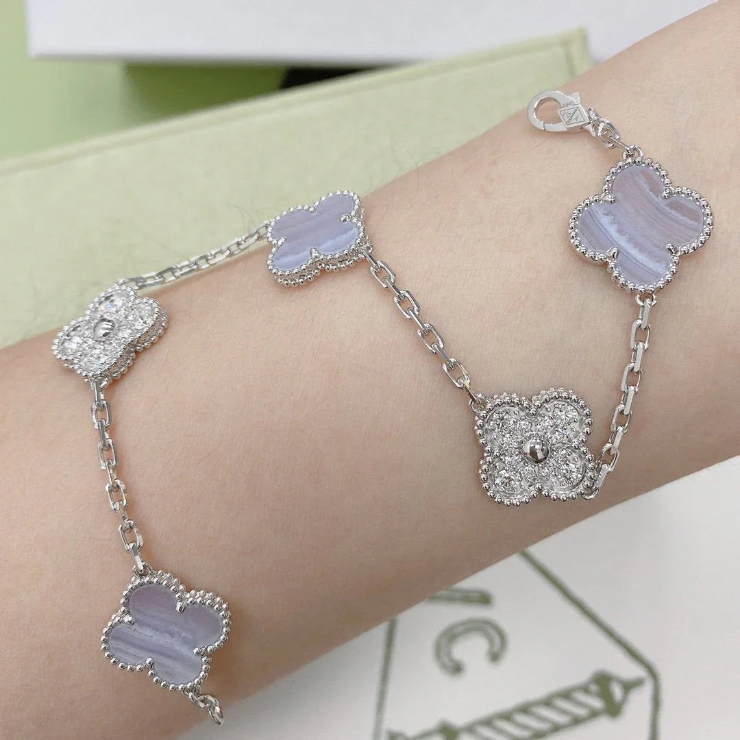 [OAK JURI] CLOVER 5 MOTIF PURPLE CHALCEDONY BRACELET COLLECTION