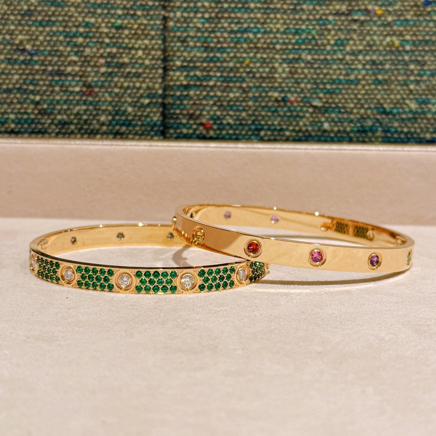 [OAK JURI]2026 PAVE GEMSTONE LOVE BRACELET 6.1MM 10 DIAMONDS
