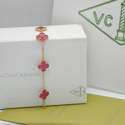 [OAK JURI]CLOVER 5 MOTIFS PINK ENAMEL BRACELET