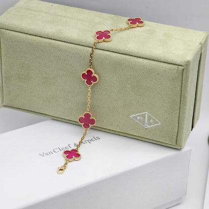 [OAK JURI]CLOVER 5 MOTIFS PINK ENAMEL BRACELET