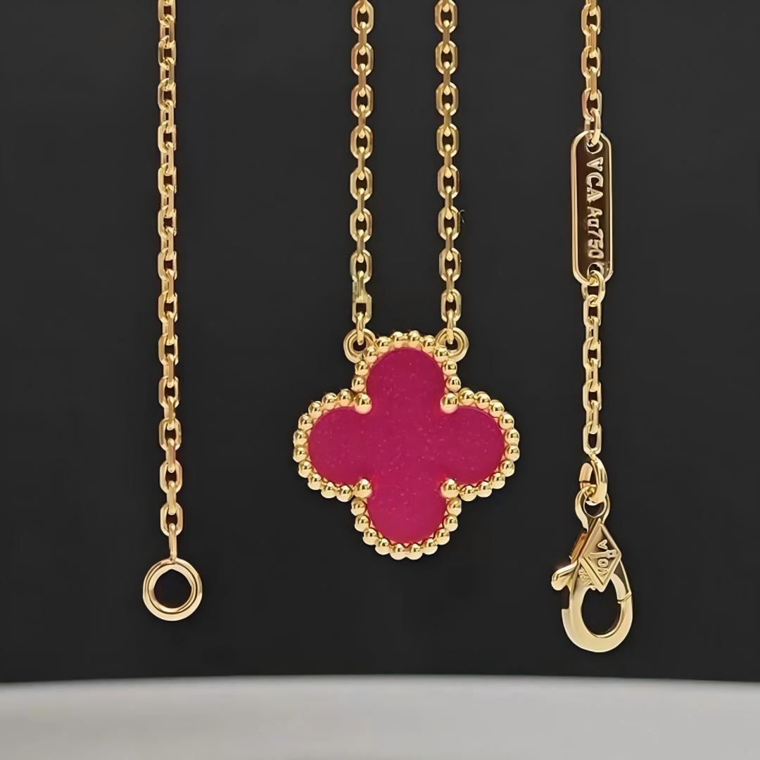 [OAK JURI] CLOVER 1 MOTIFS PINK ENAMEL NECKLACE