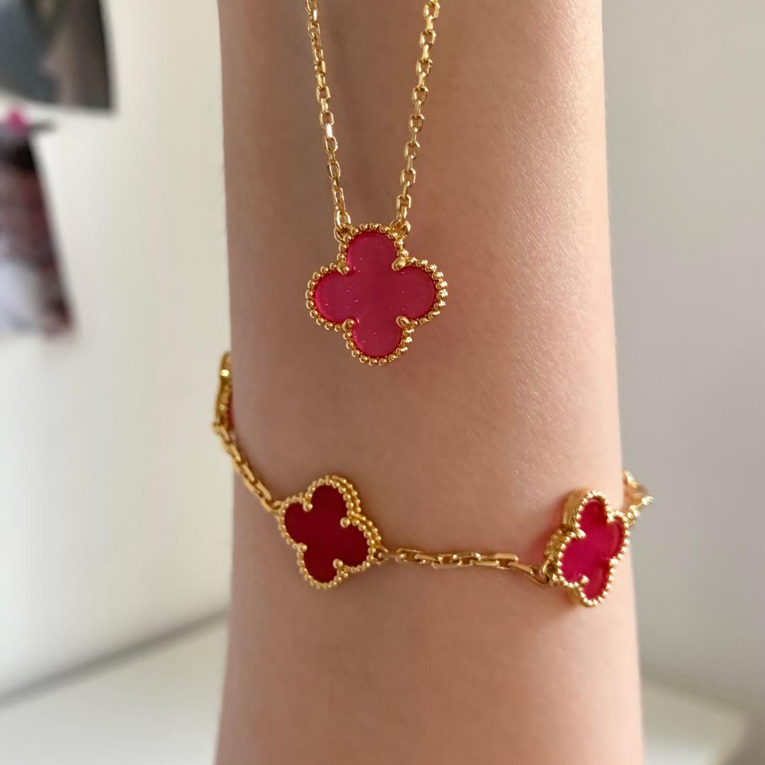 [OAK JURI] CLOVER 1 MOTIFS PINK ENAMEL NECKLACE