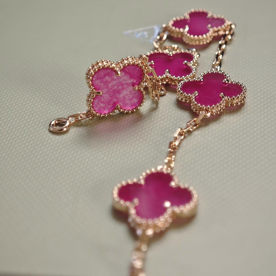 [OAK JURI]CLOVER 5 MOTIFS PINK ENAMEL BRACELET