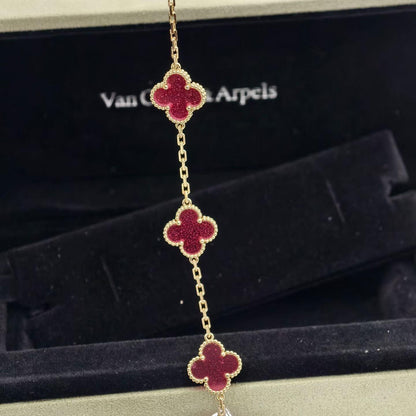 [OAK JURI]CLOVER 5 MOTIFS PINK ENAMEL BRACELET