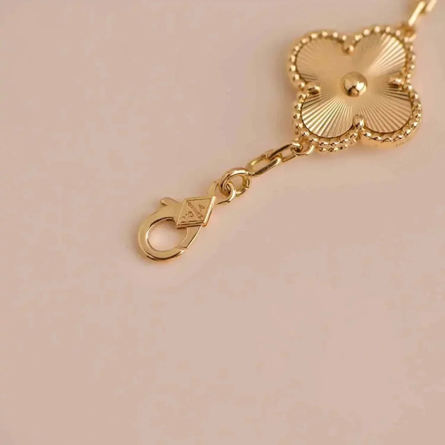 [OAK JURI]CLOVER 5 FLOWERS LASER BRACELET
