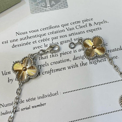 [OAK JURI]CLOVER  5 MOTIFS  CHRISTMAS LIMITED EDITION BRACELET