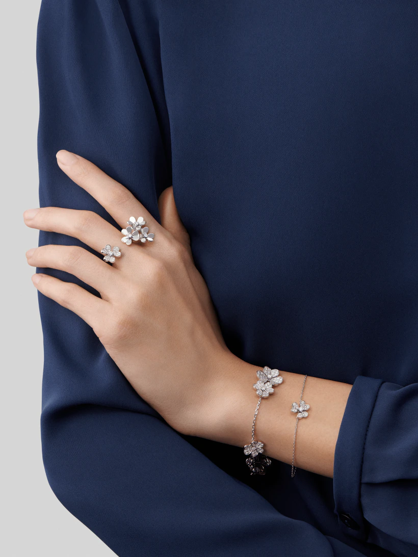 [OAK JURI]FRIVOLE SILVER FLOWER DIAMOND BRACELET