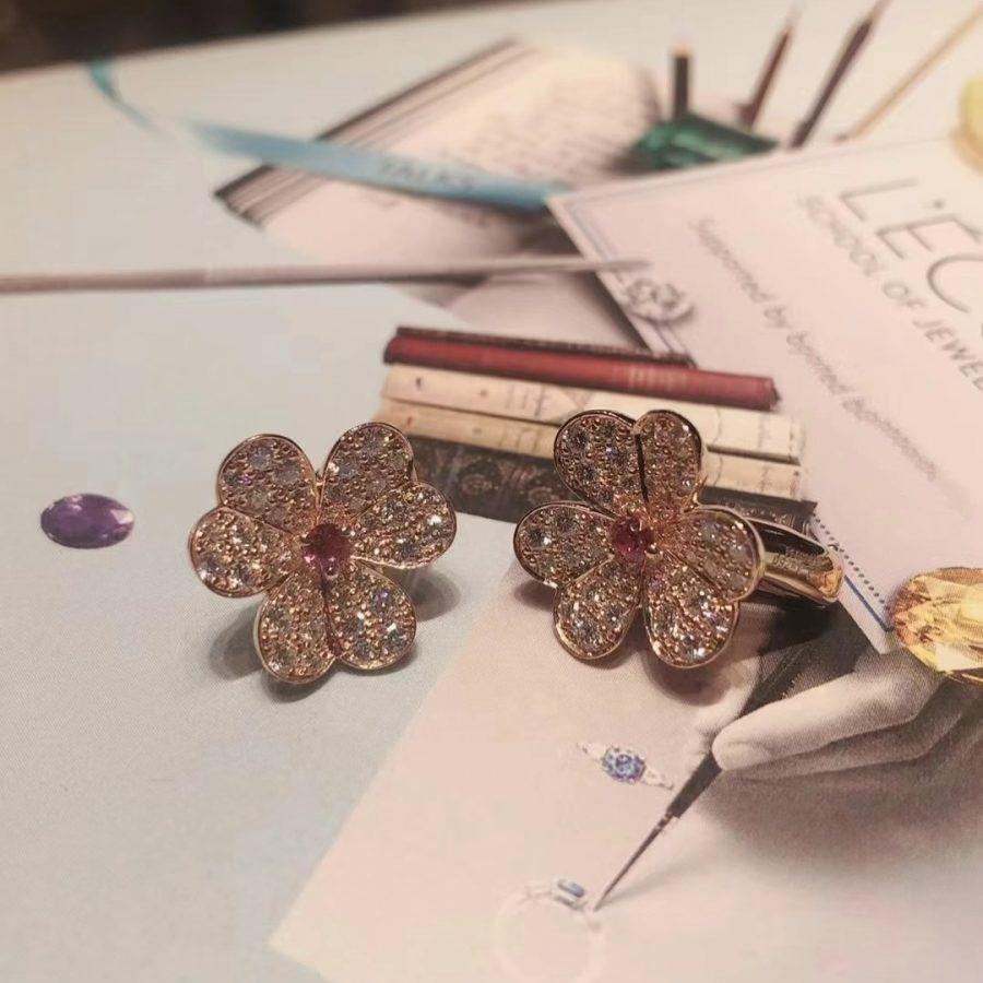 [OAK JURI]FRIVOLE PINK GOLD FLOWER DIAMOND EARRINGS