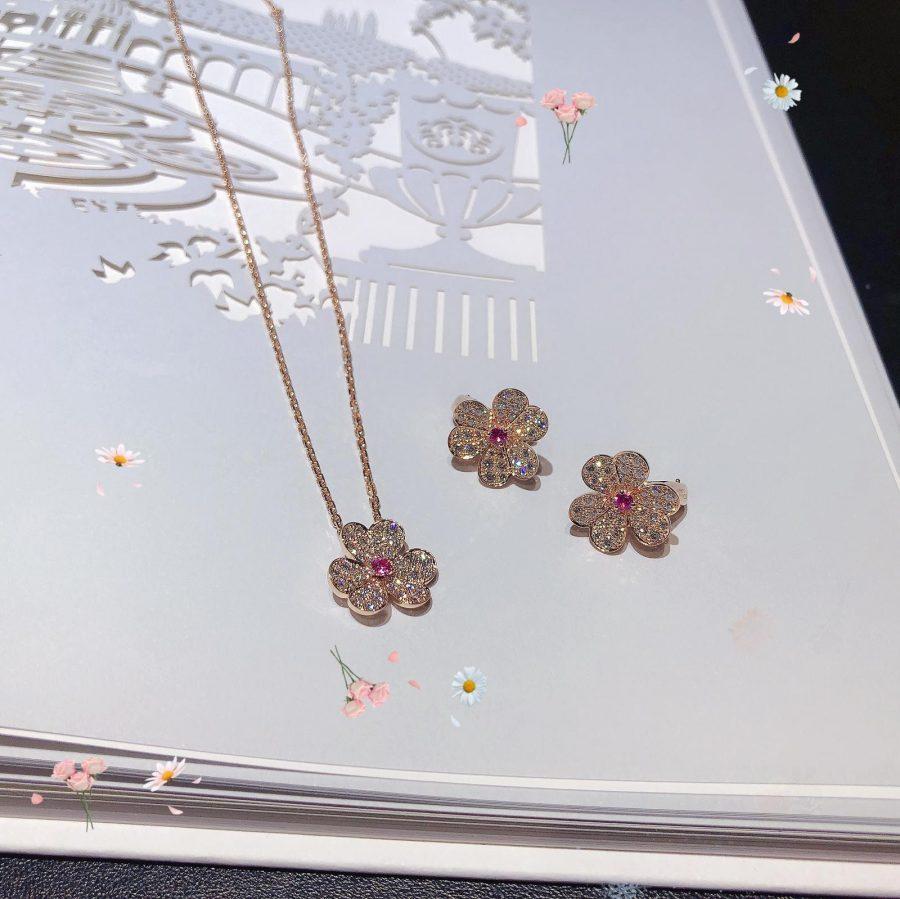 [OAK JURI]FRIVOLE ROSE GOLD FLOWER DIAMOND NECKLACE