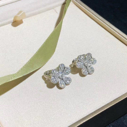 [OAK JURI]FRIVOLE SILVER FLOWER DIAMOND EARRINGS