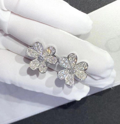[OAK JURI]FRIVOLE SILVER FLOWER DIAMOND EARRINGS