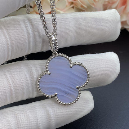 [OAK JURI]CLOVER SILVER CHALCEDONY BIG CLOVER NECKLACE