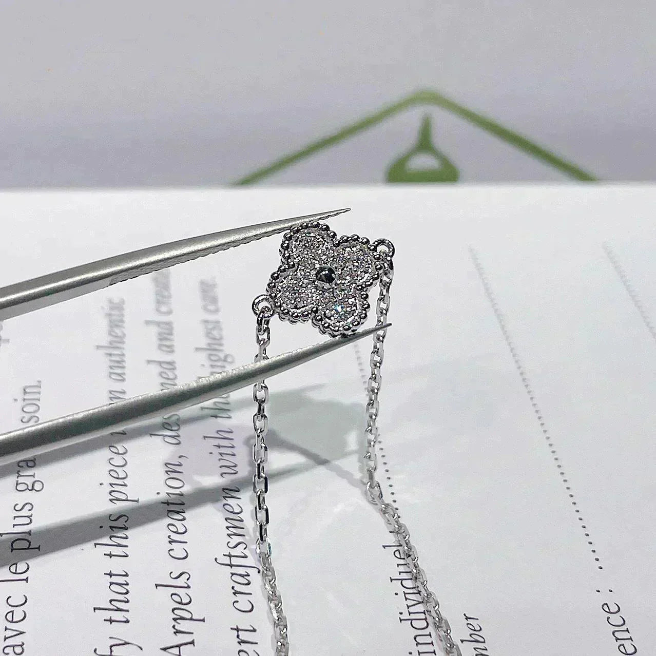 [OAK JURI]CLOVER  SINGLE FLOWER BRACELET SILVER