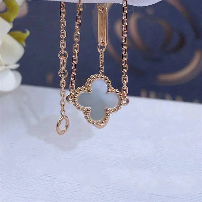 [OAK JURI]CLOVER WHITE MOP SINGLE FLOWER BRACELET