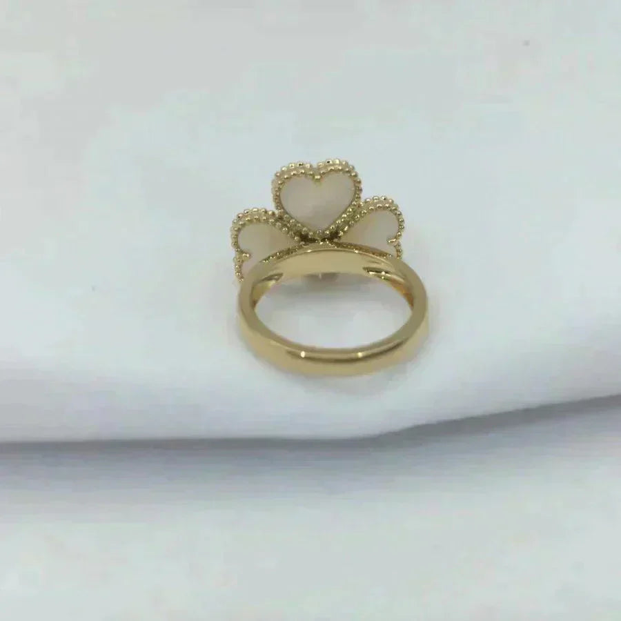 [OAK JURI]SWEET CLOVER WHITE MOP RING