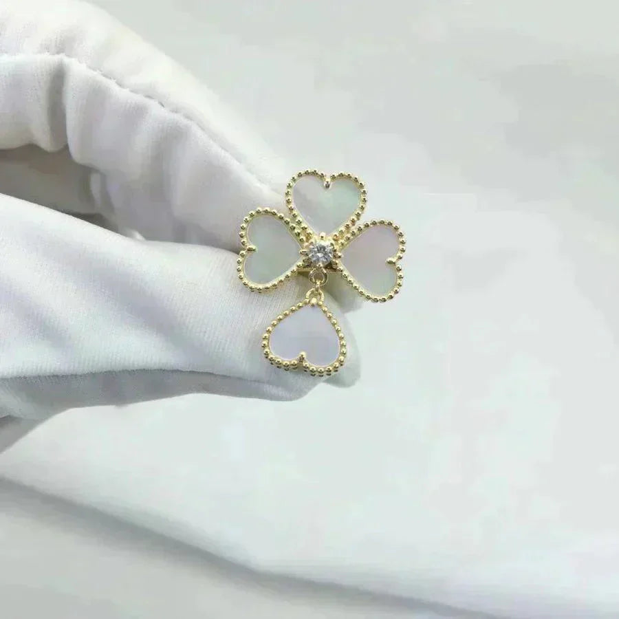 [OAK JURI]SWEET CLOVER WHITE MOP RING