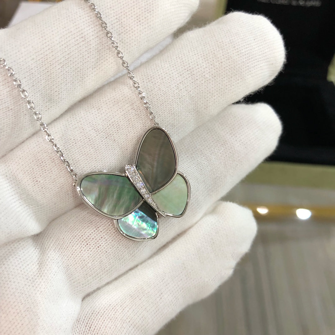 [OAK JURI]LARGE BUTTERFLY SILVER PENDANT DIAMOND NECKLACE