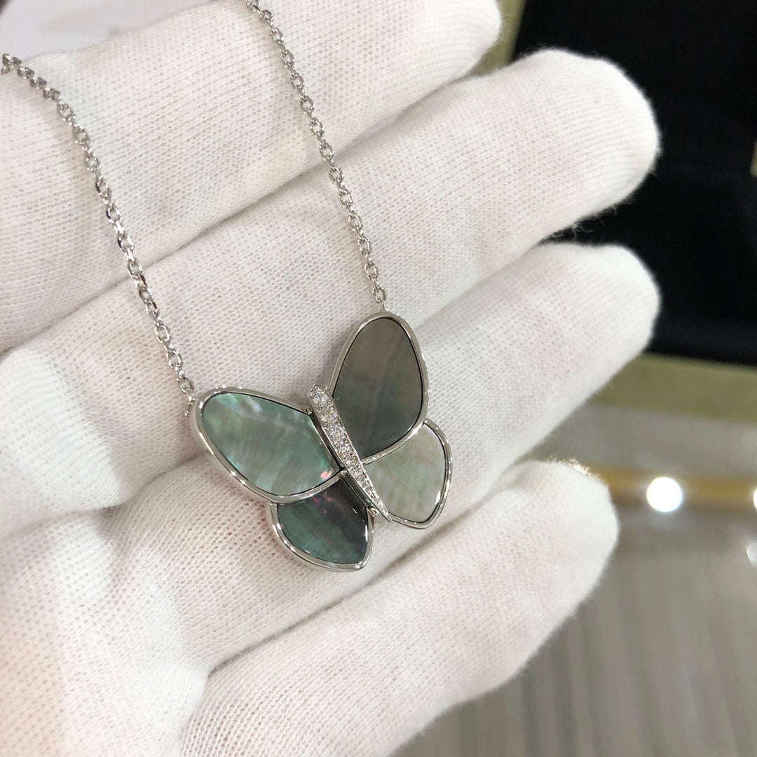 [OAK JURI]LARGE BUTTERFLY SILVER PENDANT DIAMOND NECKLACE