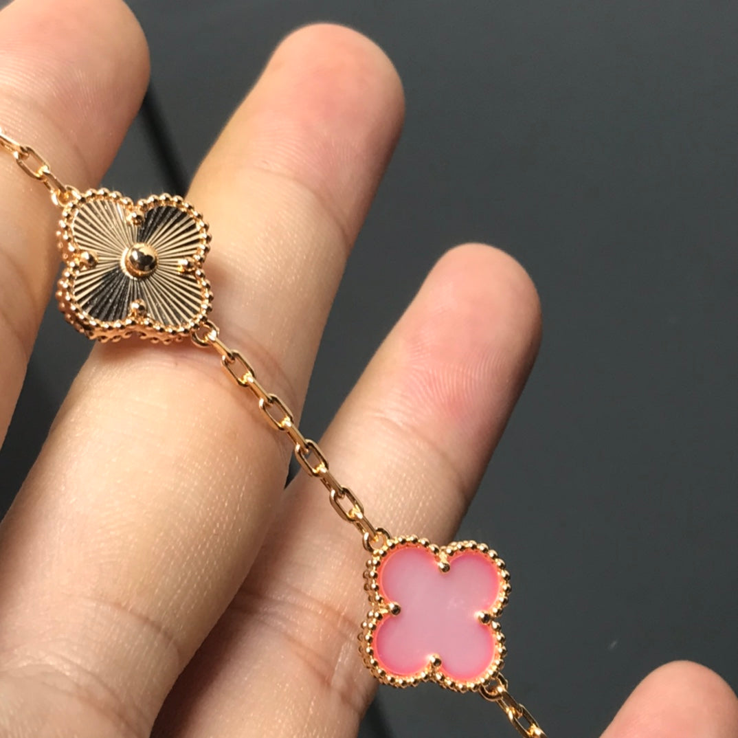 [OAK JURI]CLOVER BRACELET 5 MOTIF PINK AND PINK GOLD