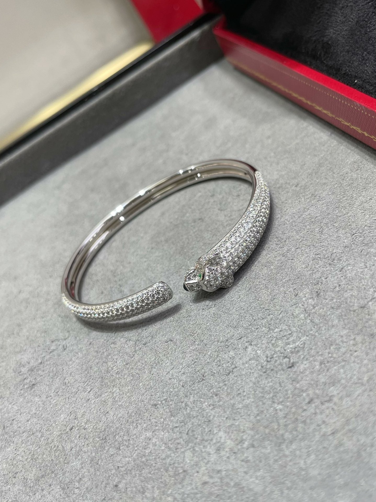 [OAK JURI]PANTHERE FULL DIAMOND OPEN BRACELET