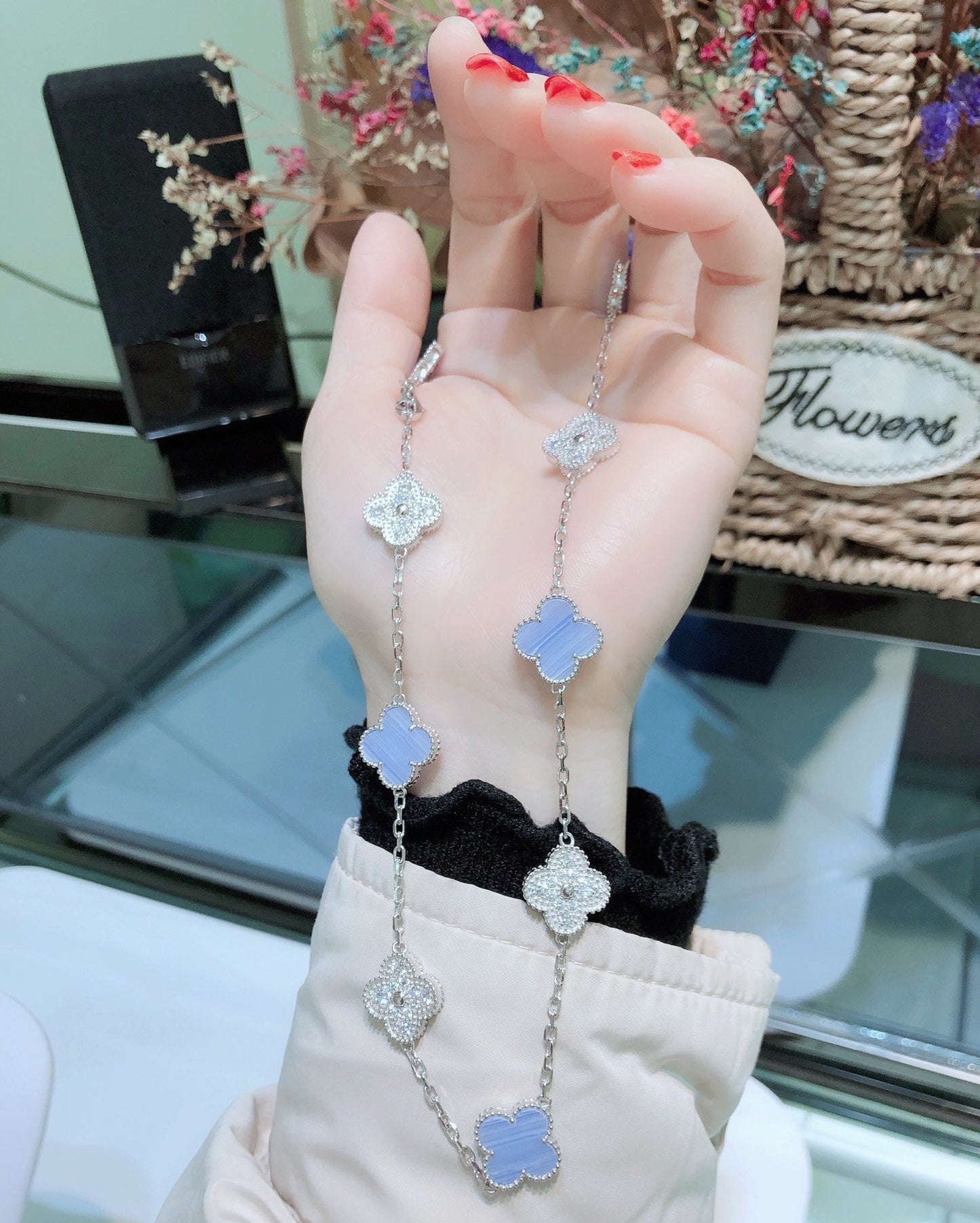 [OAK JURI]CLOVER 10 MOTIFS CHALCEDONY DIAMONDS SILVER NECKLACE