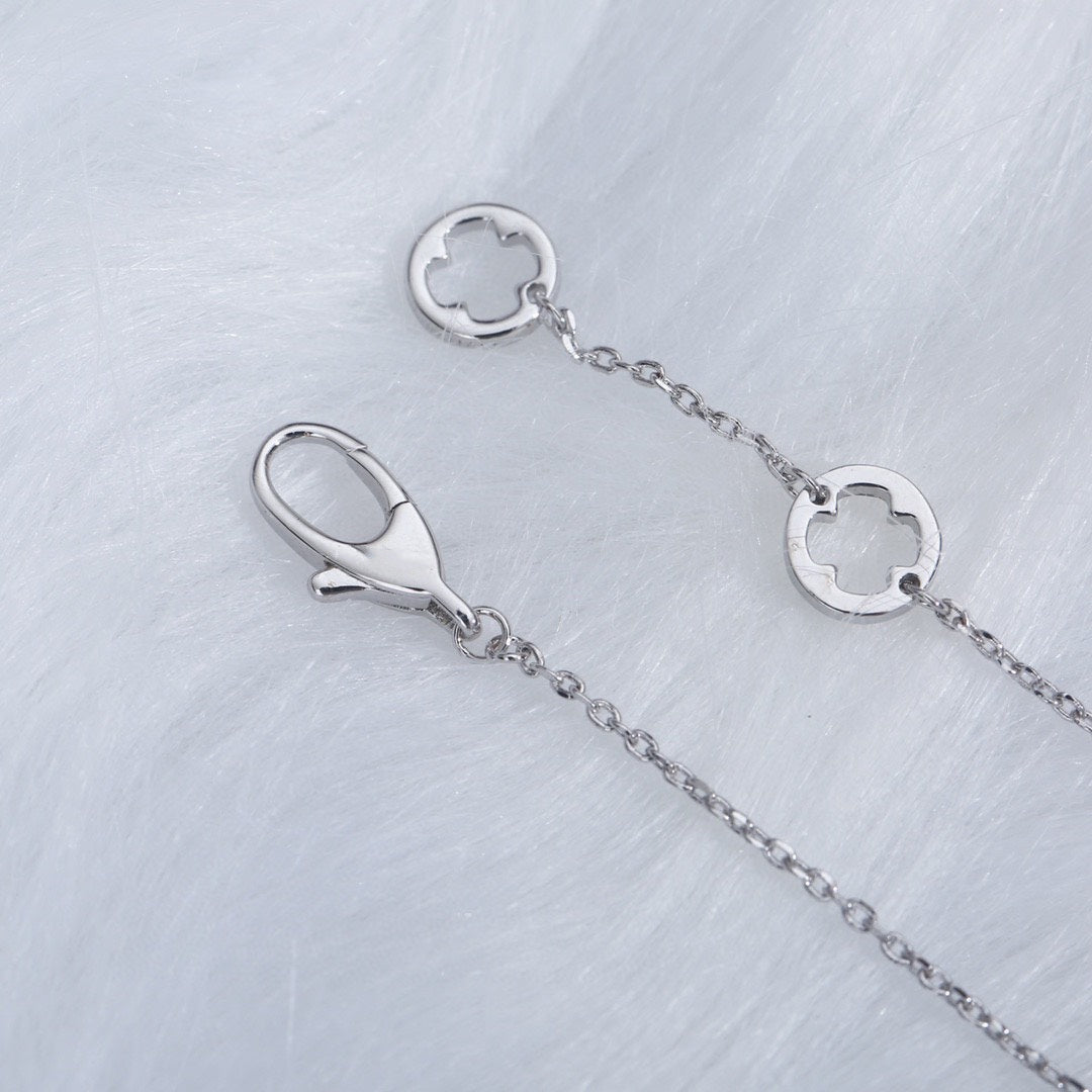 [OAK JURI]FIOREVER NECKLACE DIAMOND CENTER