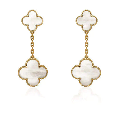 [OAK JURI]CLOVER 2 MOTIF WHITE MOP EARRINGS