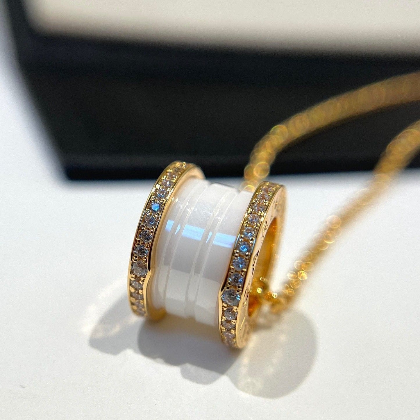 [OAK JURI]ZERO 1 WHITE CERAMIC DIAMOND PINK GOLD NECKLACE